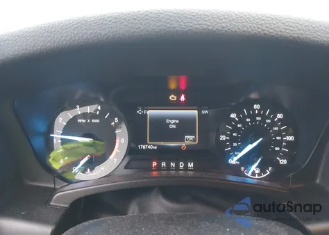 2015 Ford Expedition Xlt z USA, uszkodzony, nr VIN 1FMJU1HT5FEF15029